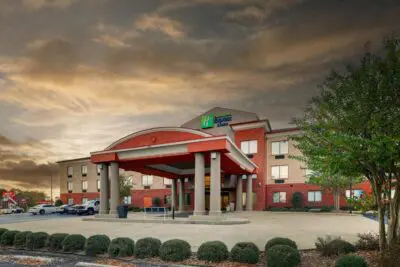 Holiday Inn Express & Suites Gadsden W-Near Attalla, an IHG Hotel