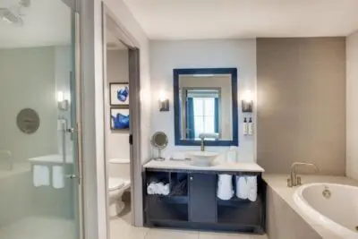 crowne-plaza-ft-lauderdale-airport-cruise-by-ihg-our-main-hero