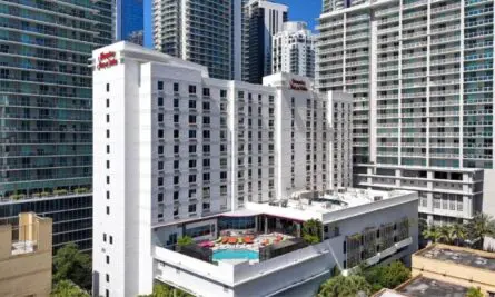 hampton-inn-suites-miami-brickell-downtown-main-hero