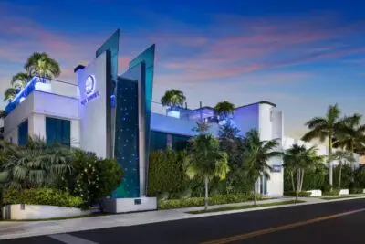 h2o-suites-hotel-main-hero