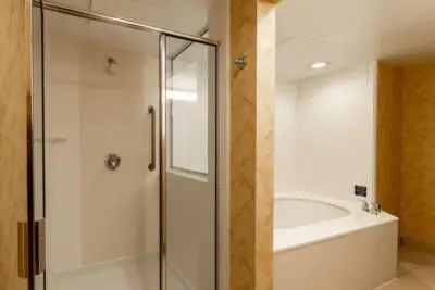 hampton-inn-suites-jacksonville-deerwood-park-main-hero
