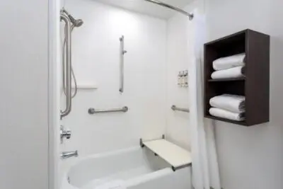 holiday-inn-express-suites-orlando-international-drive-by-ihg-main-hero