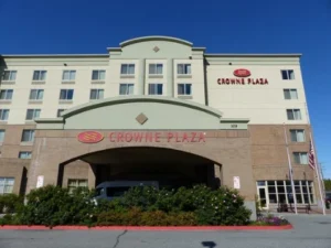 anchorage-hotels-with-jacuzzi-in-room