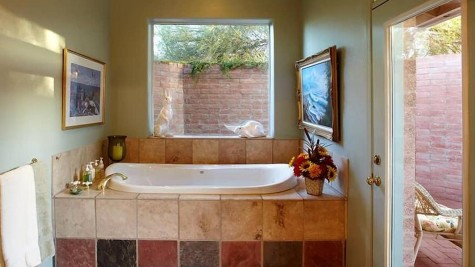 Cactus Cove Bed and Breakfast Inn