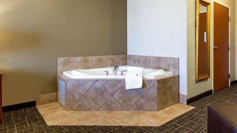 Comfort Inn & Suites Norman near University