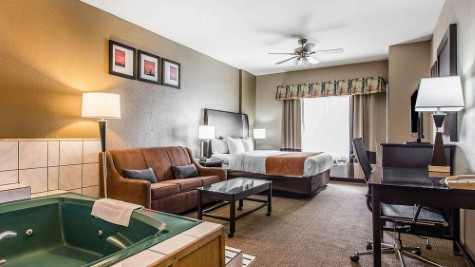 Comfort Suites Bakersfield