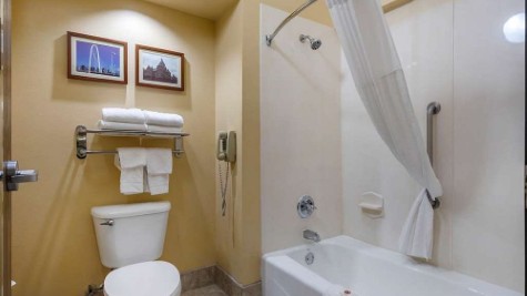 Comfort Suites DFW Airport