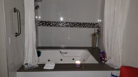 Country Inn & Suites by Radisson, Bakersfield, CA