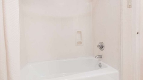 Days Inn & Suites by Wyndham Winnie