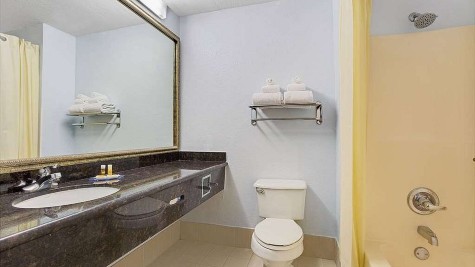 Days Inn by Wyndham Dallas Garland West