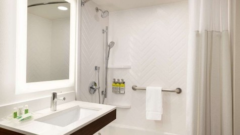 DoubleTree by Hilton Fort Worth South Hotel & Conference Center