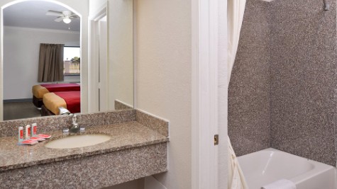 Econo Lodge Inn & Suites Port Arthur Near Sabine Pass