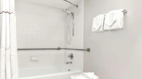 Hawthorn Suites by Wyndham Arlington/DFW South