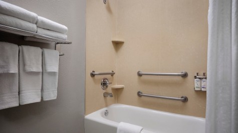 Holiday Inn Express & Suites Dfw Airport – Grapevine By IHG