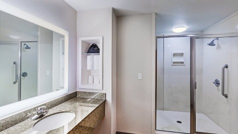 Holiday Inn Express & Suites Tulsa S Broken Arrow Hwy 51, an IHG hotel
