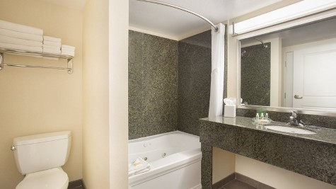 Holiday Inn & Suites Scottsdale North – Airpark by IHG