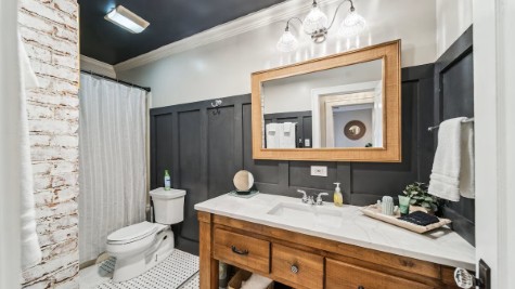 Hottub, Pool Table, Basketball, Firepit, Sleeps 8