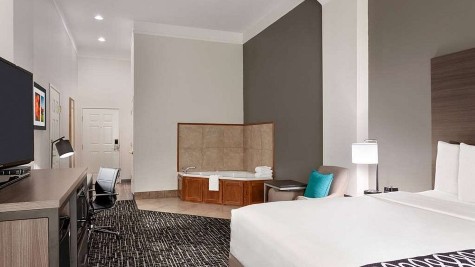La Quinta Inn & Suites by Wyndham I-20 Longview South