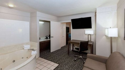 La Quinta Inn & Suites by Wyndham Rockwall