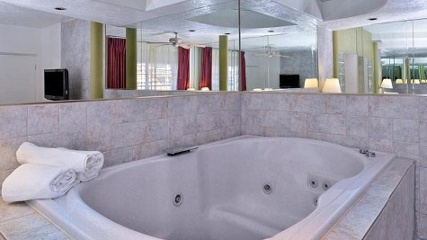 The Classic Desert Aire Hotel