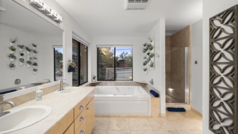 Uptown Sedona, Prime Location, HotTub VIEWS