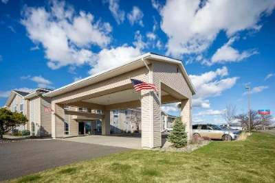 Eagle’s View Inn & Suites