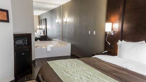 Comfort Inn & Suites