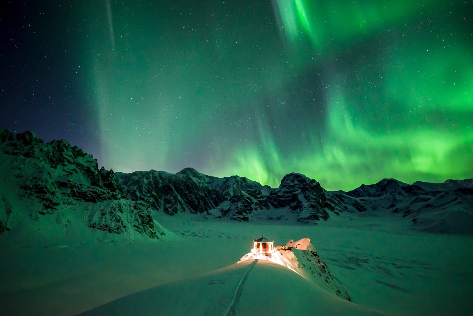 BURKARDwavy aurora alaska