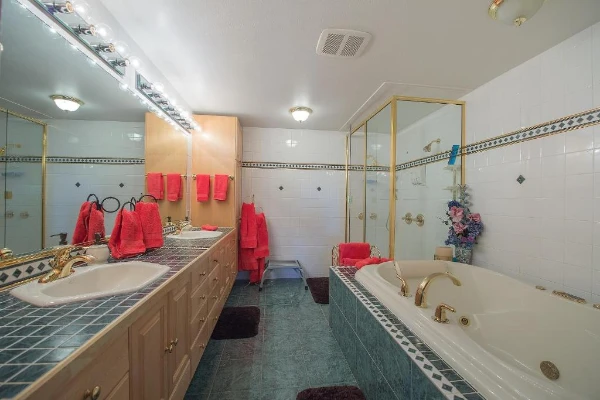 Alaska House of Jade Bed and Breakfast