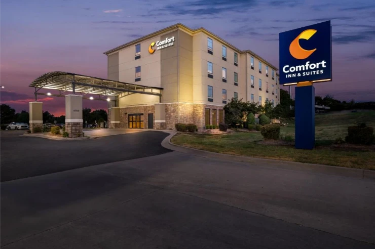 Comfort Inn & Suites – Fort Smith