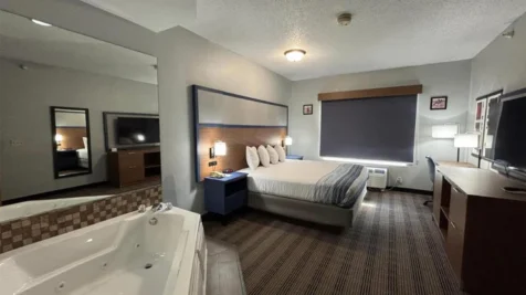 americinn-by-wyndham-galesburg-main-hero