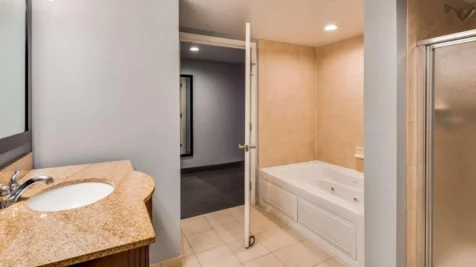 best-western-plus-champaign-urbana-inn-main-hero