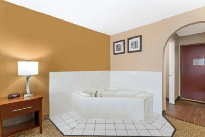 comfort-inn-conroe-2