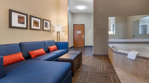 comfort-suites-urbana-champaign-university-area-main-hero