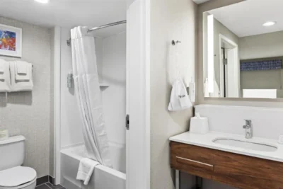 hampton-inn-suites-bolingbrook-main-hero