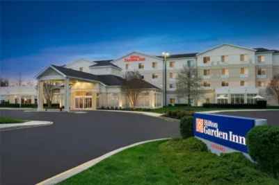 hilton-garden-inn-dover-building-front