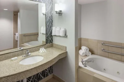 hilton-garden-inn-naperville-warrenville-main-hero