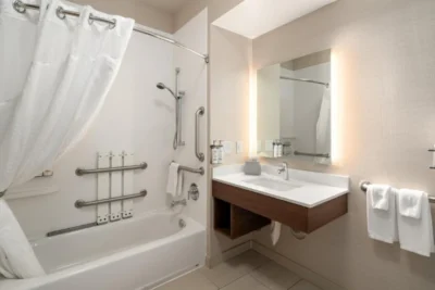 holiday-inn-express-suites-coeur-d-alene-i-90-exit-11-an-ihg-hotel-main-hero