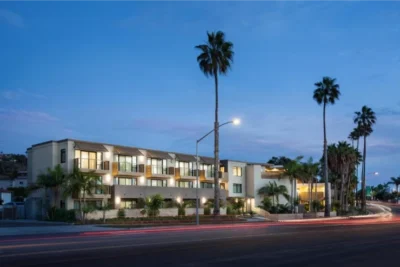 holiday-inn-express-suites-la-jolla-windansea-beach