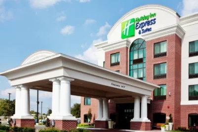 holiday-inn-express-suites-wilmington-newark-building-front