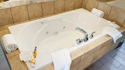 holiday-inn-purdue-fort-wayne-an-ihg-hotel-main-hero