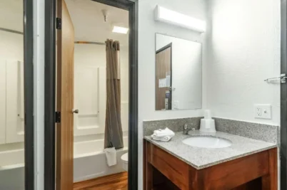 motel-6-naperville-main-hero
