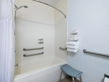 Garner Hotel Decatur - Forsyth by IHG-main-hero