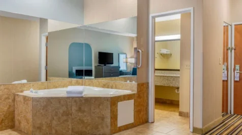 best-western-plus-new-england-inn-suites-main-hero