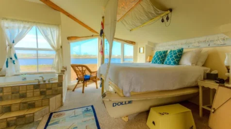 captains-inn-at-moss-landing-main-hero