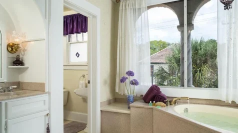 casa-de-suenos-bed-breakfast-main-hero