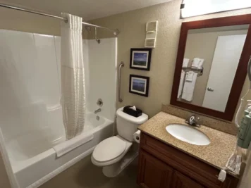 comfort-inn-suites-rochelle-main-hero