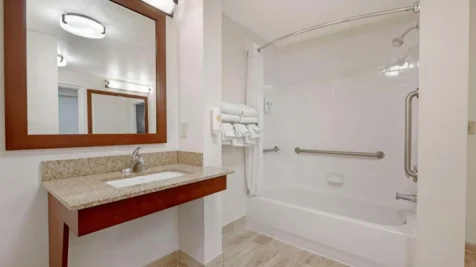 comfort-suites-downtown-orlando-main-hero