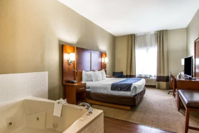 comfort-suites-mattoon-main-hero