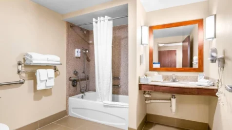 comfort-suites-orlando-airport-main-hero